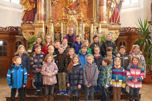 Kreuzweg Erstkommunionkinder 2016 Foto: Sonja Gonschorek