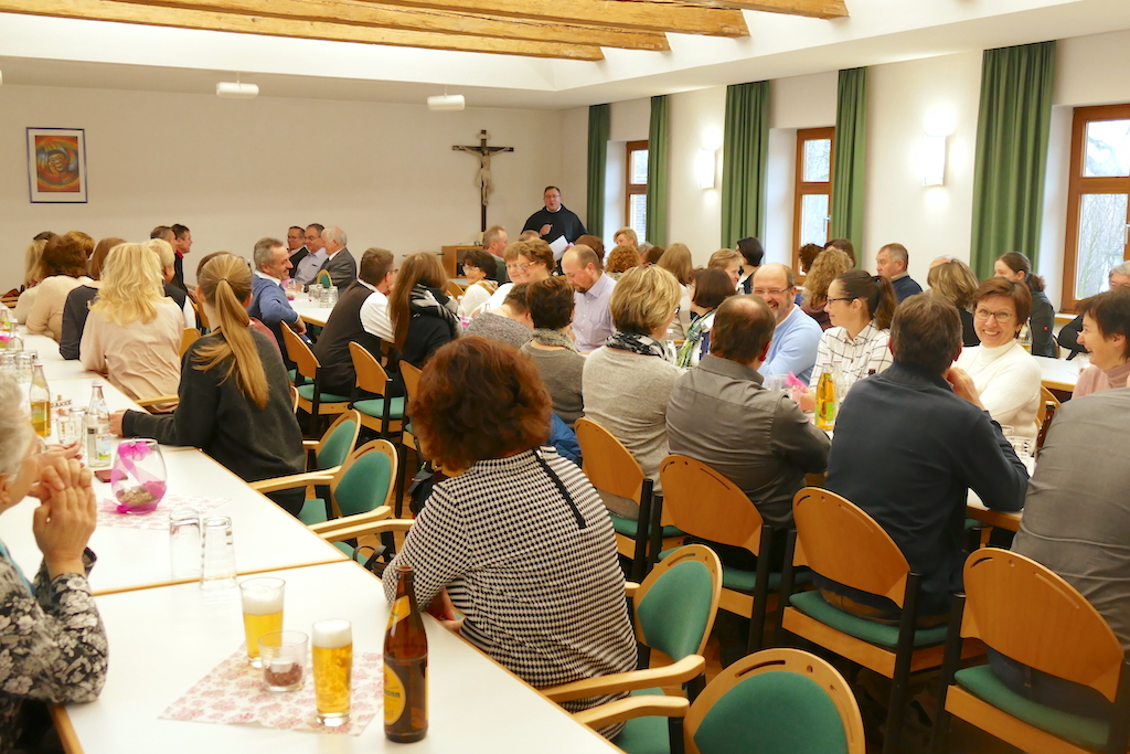 Pfarrei Loiching lud ehrenamtlich Tätige zum Dankessen