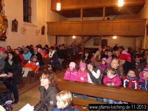 Viele, viele Menschen…. (Kirche für Kinder“ feiert St. Martinsfest)